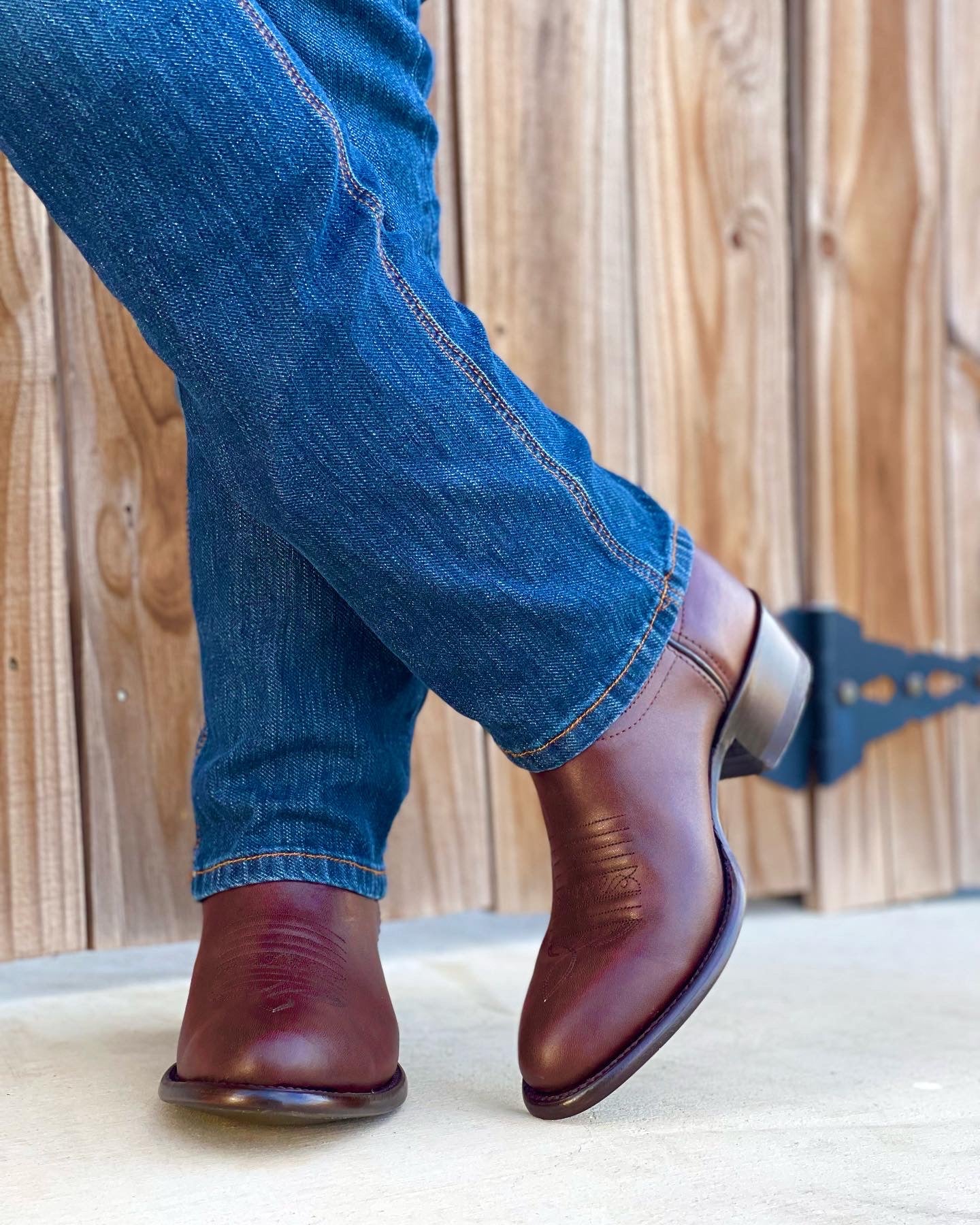 TBC Bootmakers The Dan Laguna Brown