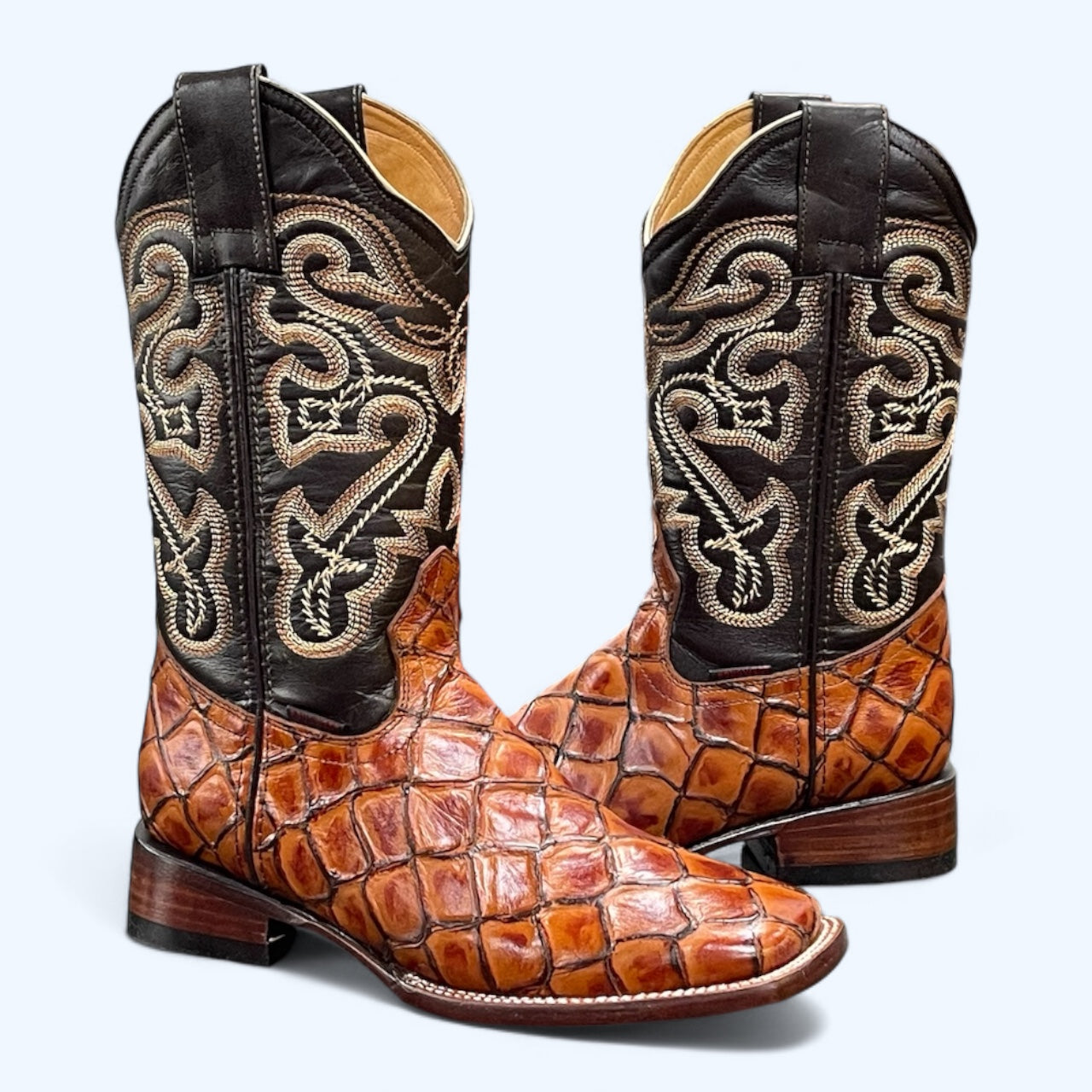 TBC BOOTMAKERS Shedron Leather Fish Print 0008